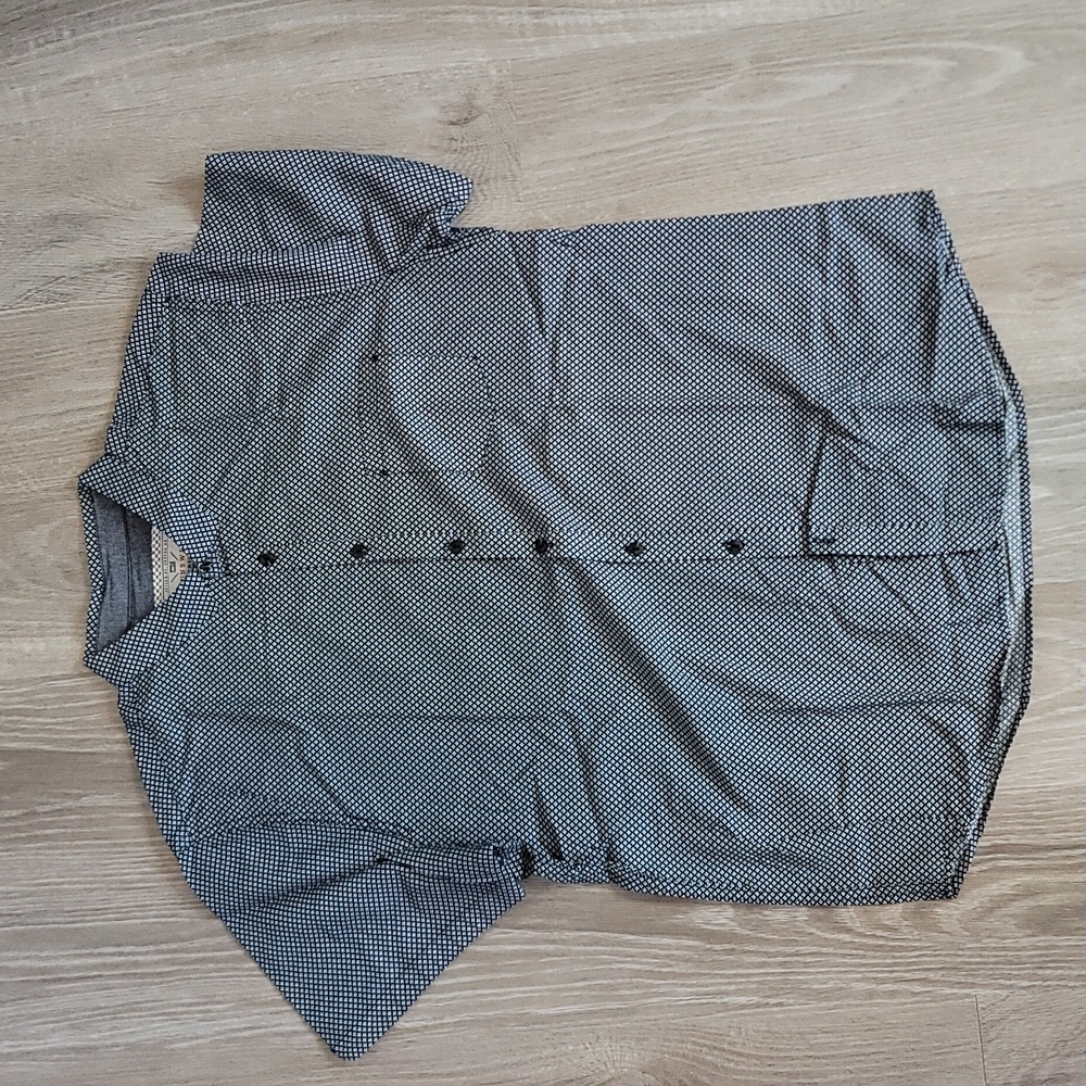 Blue diamond button up